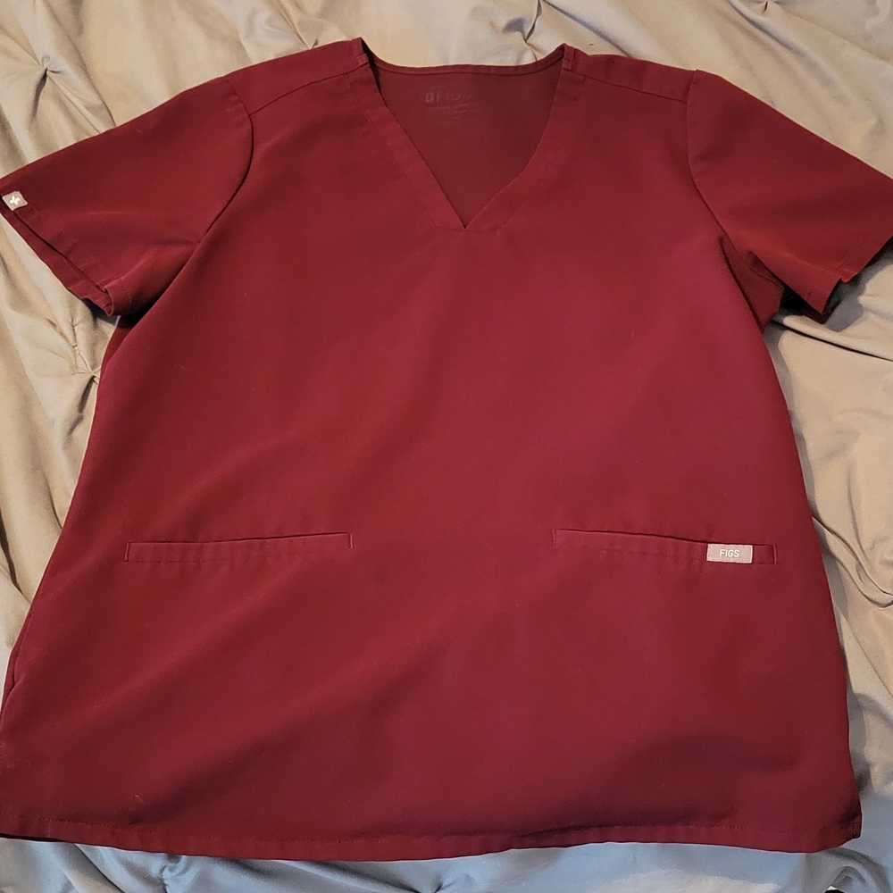 Figs Maroon 3 Pocket Scrub Top